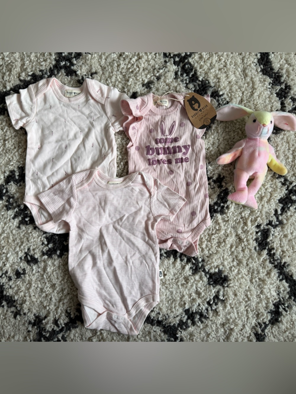 NWT Rabbit + Bear Organic Cotton One Piece Size 6-9 Months Plus Beanie baby